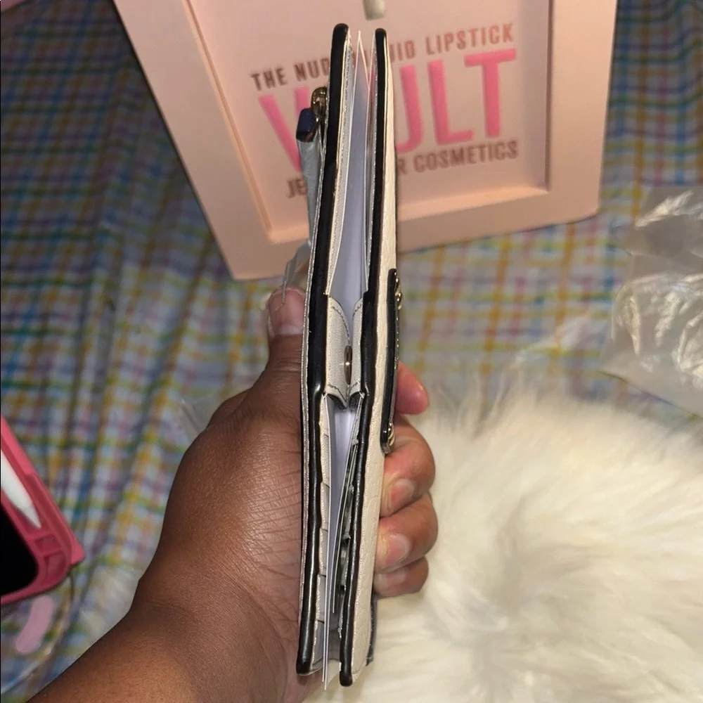 NWT Kate Spade Blue and White Wallet - Picture 11 of 12
